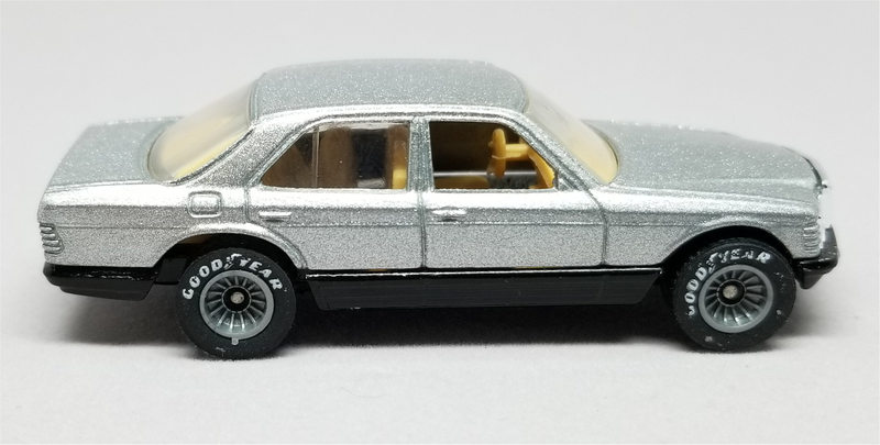 Illustration for article titled Radcast 2018: Hot Wheels Mercedes-Benz 380 SEL Real Riders